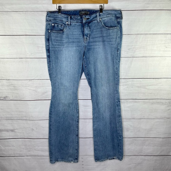 torrid Denim - Torrid Mid-Rise Slim Boot‎ Medium Wash Size 14R